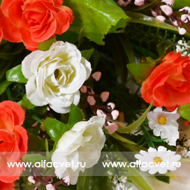 искусственные цветы букет роз с добавкой кашка цвета красный с белым 21